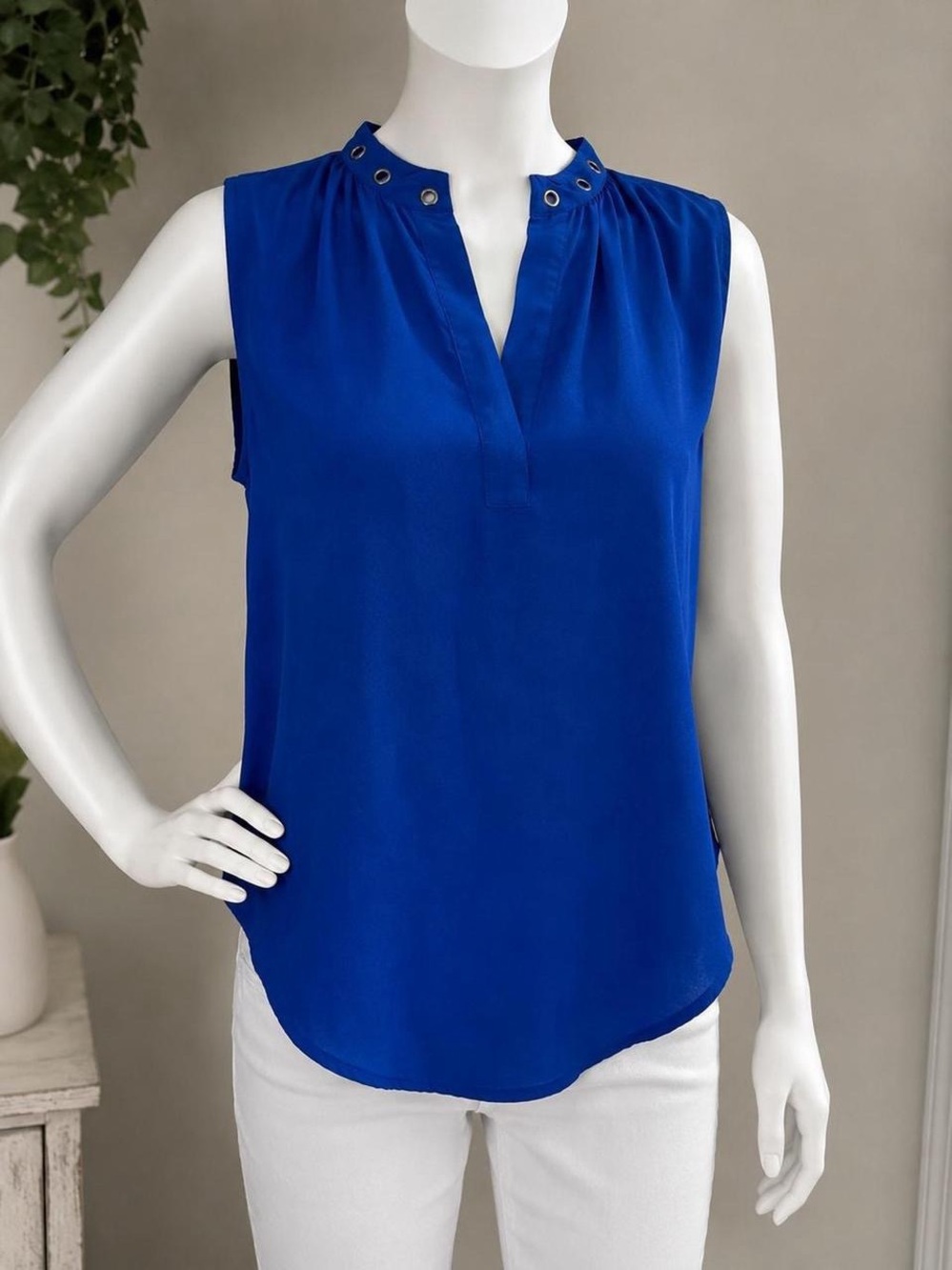 Michael Kors Royal Blue Sleeveless Blouse Top Womens Size Small - Picture 2 of 6